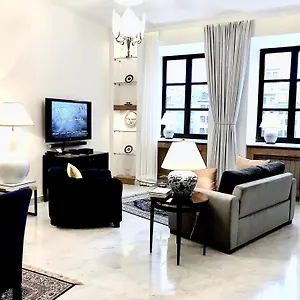 Mondrian Luxury & Market Square Iv Polska