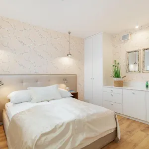 Deo Plaza Premium By Rent Like Hotel apartamentowy
